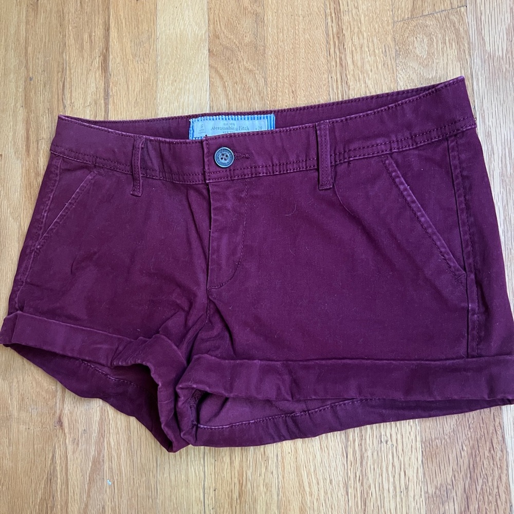 Maroon Abercrombie and Fitch khaki shorts
